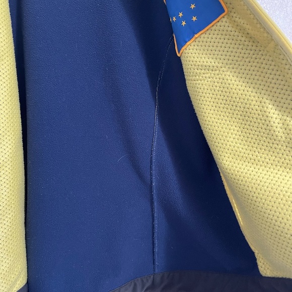 The North Face, 2006 Seven Summits Project soft shell jacket. - Picture 9 of 9